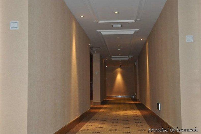 Borman Hotel Guangzhou Panyu Qiaonan Aoyuan Plaza Exterior photo