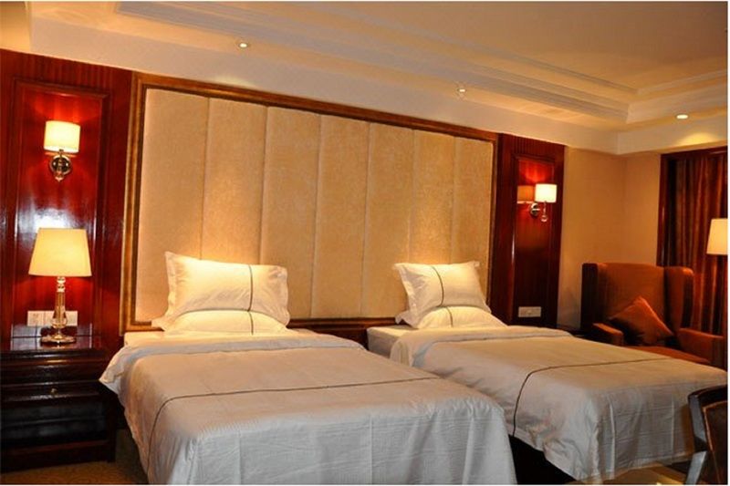 Borman Hotel Guangzhou Panyu Qiaonan Aoyuan Plaza Exterior photo